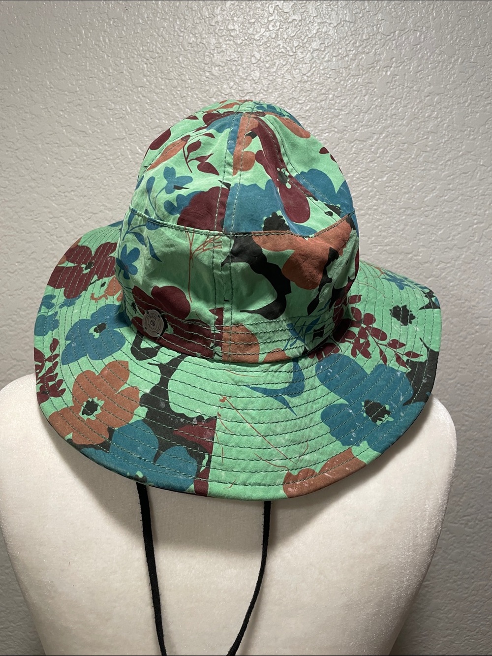 Pistil Bucket Floppy Sun Hat with Ties
Shades of Green with Floral Pattern - Picture 4 of 5